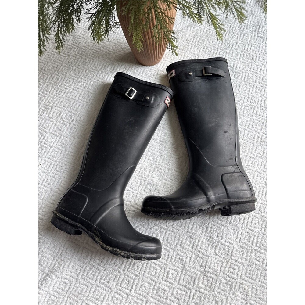 Hunter Women Sz 5M-6 Classic Matte Black Tall Rubber Rain Muck Boot